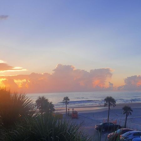 Beachside Bliss Ocean Views & Endless Fun Daytona Beach! 외부 사진